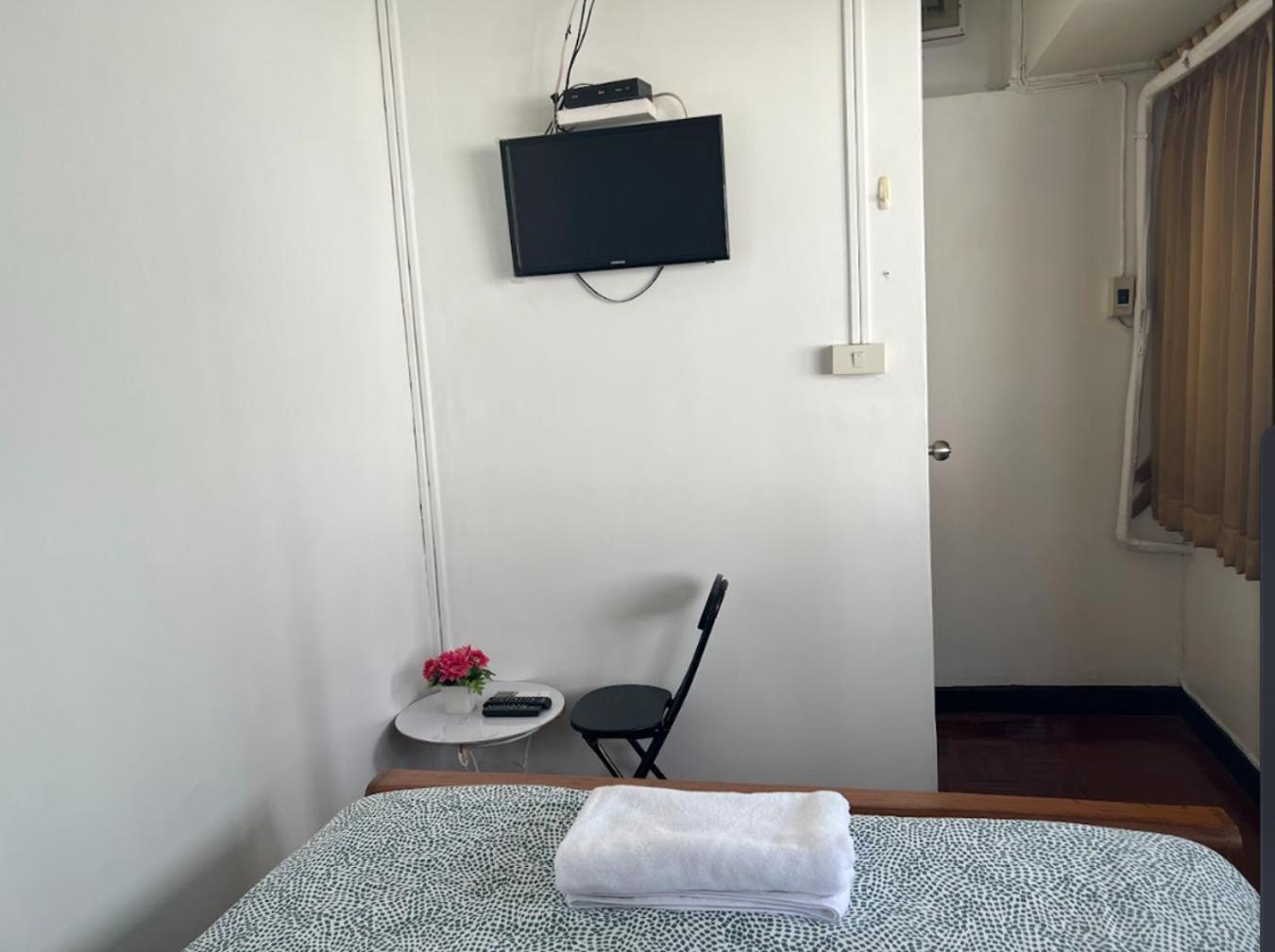Reehouse@Soi Cowboy/Asoke Bts Hotel Bangkok Buitenkant foto